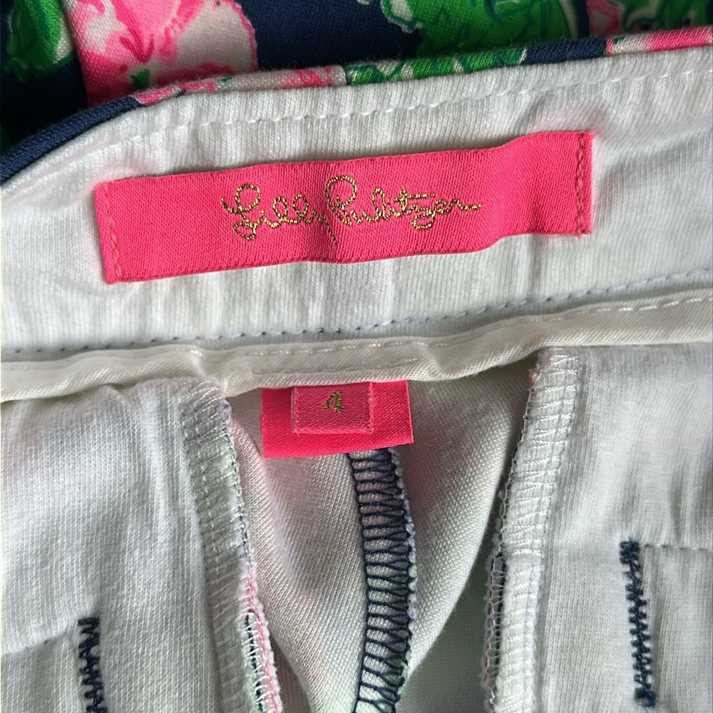 Lilly Pulitzer Darci Stretchy Knit Floral Print Scalloped Edge Shorts Size 4 - Picture 7 of 12
